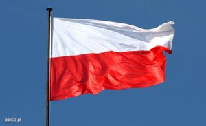 Zdjęcie przedstawiające flagę Polski