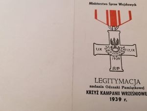 Zdjęcie przedstawiające legitymację nadania odznaki: Krzyż Kampanii Wrześniowej 1939 r.