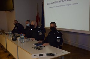 Zdjęcie z odprawy służbowej z Komendantem Wojewódzkim Policji w Gdyni