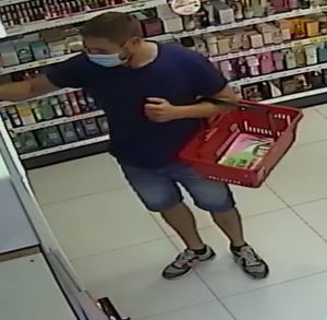 Zdjęcie przedstawiające mężczyznę podejrzewanego o kradzież