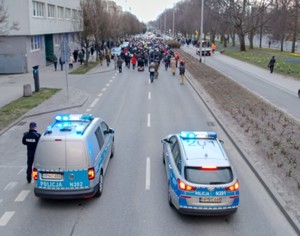 Zdjęcie przedstawiające zabezpieczenie Gdyńskiej Drogi Krzyżowej