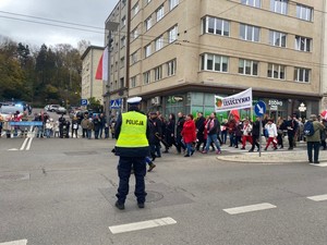 Zdjęcie przedstawiające zabezpieczenie podczas obchodów Święta Niepodległości