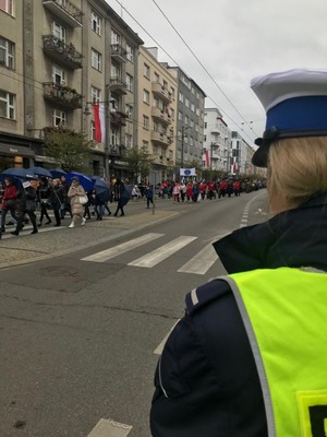 Zdjęcie przedstawiające zabezpieczenie podczas obchodów Święta Niepodległości