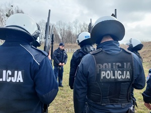 Zdjęcie przedstawiające policjantów podczas szkolenia