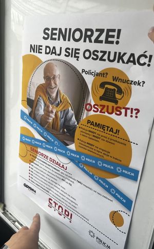 Zdjęcie przedstawiające plakat w autobusie