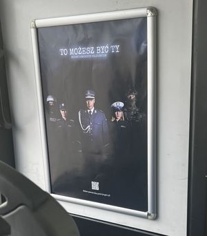 Zdjęcie przedstawiające plakat promujący zawód policjanta