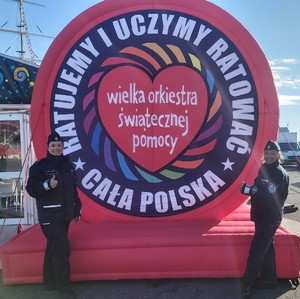 16 października 2024 roku na Nabrzeżu Pomorskim w Gdyni odbyło się wyjątkowe wydarzenie pod hasłem „ Statek z Sercem” zorganizowane we współpracy z Fundacją Wielkiej Orkiestry Świątecznej Pomocy oraz szeregiem służb ratowniczych. Kluczowym elementem akcji była próba pobicia rekordu w liczbie osób jednocześnie wykonujących resuscytację krążeniowo – oddechową na pokładzie żaglowca „ Dar Młodzieży”.