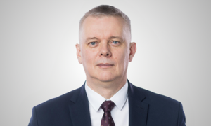 Zdjęcie przedstawiające Ministra Spraw Wewnętrznych i Administracji.