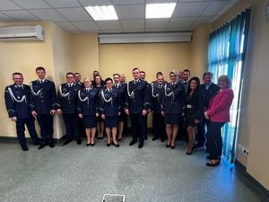 Zdjęcie przedstawiające uroczystość oficjalnego objęcia funkcji Komendanta Miejskiego Policji w Gdyni.