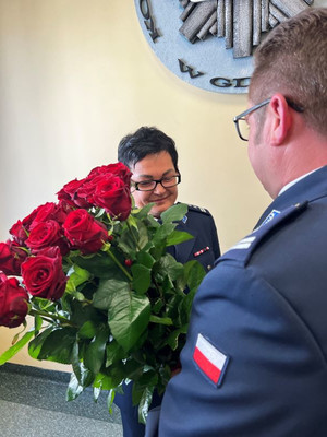 Zdjęcie przedstawiające uroczystość oficjalnego objęcia funkcji Komendanta Miejskiego Policji w Gdyni.
