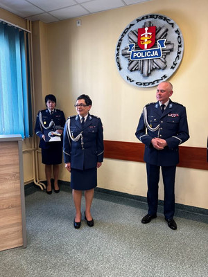 Zdjęcie przedstawiające uroczystość oficjalnego objęcia funkcji Komendanta Miejskiego Policji w Gdyni.