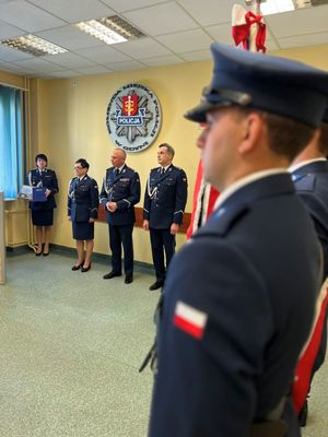 Zdjęcie przedstawiające uroczystość oficjalnego objęcia funkcji Komendanta Miejskiego Policji w Gdyni.