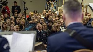 20 maja 2025 roku w wyjątkowej przestrzeni Sali „Niebo Polskie” przy ul. Augustyńskiego 1 w Gdańsku odbył się uroczysty koncert z okazji 100-lecia służby kobiet w Policji. Wydarzenie pod hasłem „Siła, Odwaga, Historia” zgromadziło przedstawicieli władz samorządowych, funkcjonariuszki i pracownice cywilne Policji oraz zaproszonych gości, tworząc poruszającą i inspirującą opowieść o roli kobiet w formacjach mundurowych.