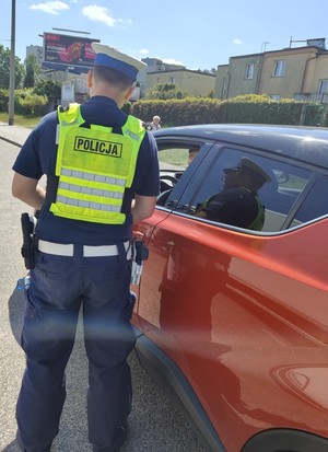 We wtorek funkcjonariusze gdyńskiej drogówki przeprowadzili akcję pod nazwą ,,Piesi’’, której głównym celem było zwiększenie bezpieczeństwa pieszych uczestników ruchu drogowego. Policjanci wykorzystali w trakcie działań policyjnego drona.