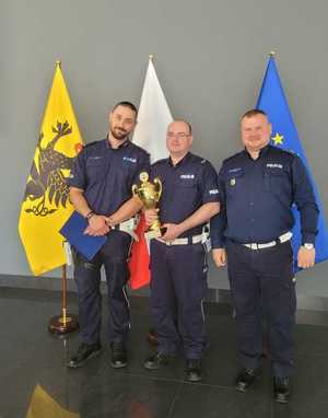 Policjant gdyńskiej drogówki w gronie najlepszych w województwie!