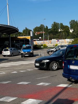 Zdjęcie z zabezpieczenia policjantów meczu piłki nożnej.
