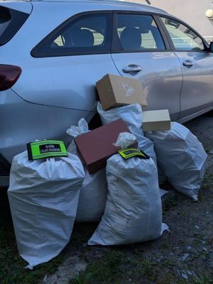 Zdjęcie przedstawiające zabezpieczony towar podrobionych marek.