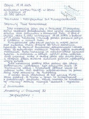 Zdjęcie przedstawiające list z podziękowaniami dla policjantów.