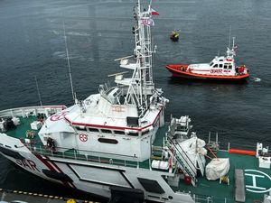 Zdjęcie Przedstawiające jednostki ratownicze.