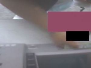 Zdjęcia przedstawiają mężczyznę z nagrania monitoringu