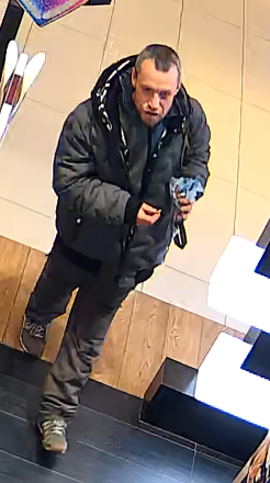 Mężczyzna mogący mieć związek z kradzieżą.
