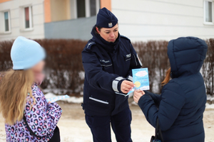 Ferie zimowe się skończyły, ale zasady bezpiecznej na zabawy na śniegu wciąż obowiązują.