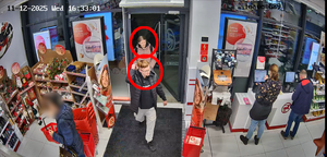 Sprawcy kradzieży w sklepie "Rossman" przy ul. Wiczlińskiej 52.