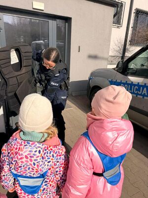 przedszkolaki z wizytą w komisariacie