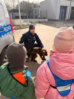 przedszkolaki z wizytą w komisariacie