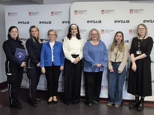 Spotkanie ludzi na debacie społecznej