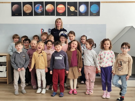 Policjantka na spotkaniu z przedszkolakami