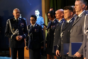 Policjanci z Gdyni i Sopotu obchodzili swoje święto w Sali Widowiskowej Klubu 3 Flotylli Okrętów w Gdyni.
