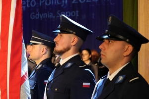 Policjanci z Gdyni i Sopotu obchodzili swoje święto w Sali Widowiskowej Klubu 3 Flotylli Okrętów w Gdyni.