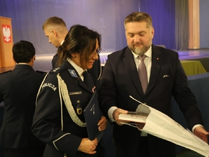 Policjanci z Gdyni i Sopotu obchodzili swoje święto w Sali Widowiskowej Klubu 3 Flotylli Okrętów w Gdyni.