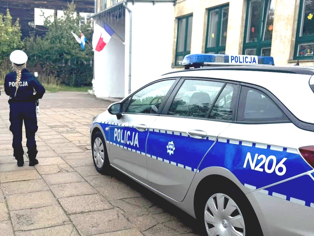 Zwiększona liczba patroli policji w rejonach szkół w Gdyni